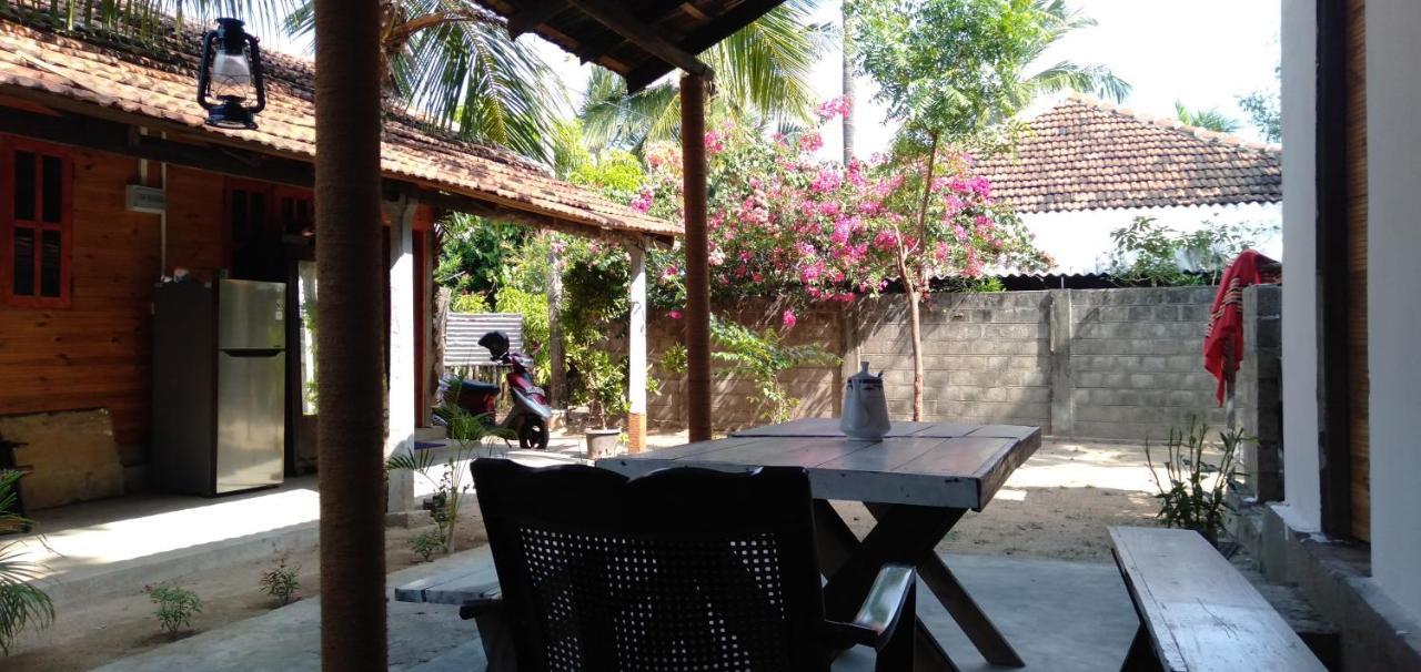 Walkers Hostel Trincomalee Dış mekan fotoğraf