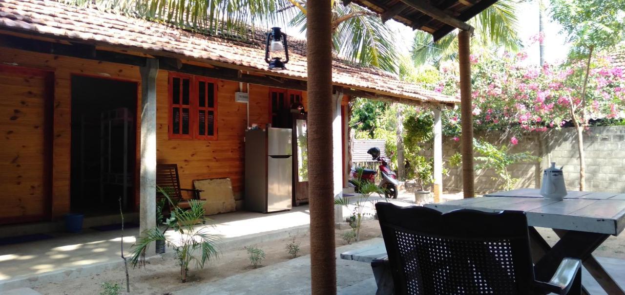 Walkers Hostel Trincomalee Dış mekan fotoğraf